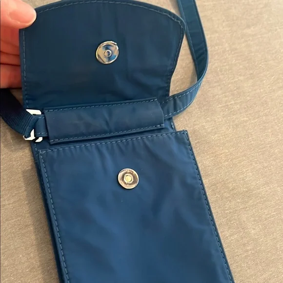 Athleta Nylon Crossbody phone Bag - Picture 7 of 13
